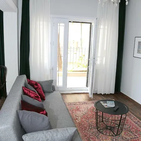 Huma * Κωνσταντινούπολη