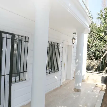 Huma Apartment